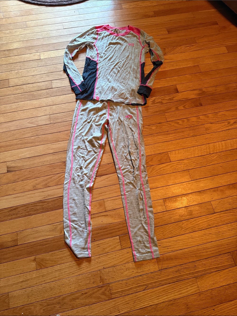 Kari Traa Gray Top and Leggings with Pink Trim